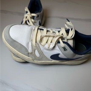 Nike White and Navy Men's Shoes
